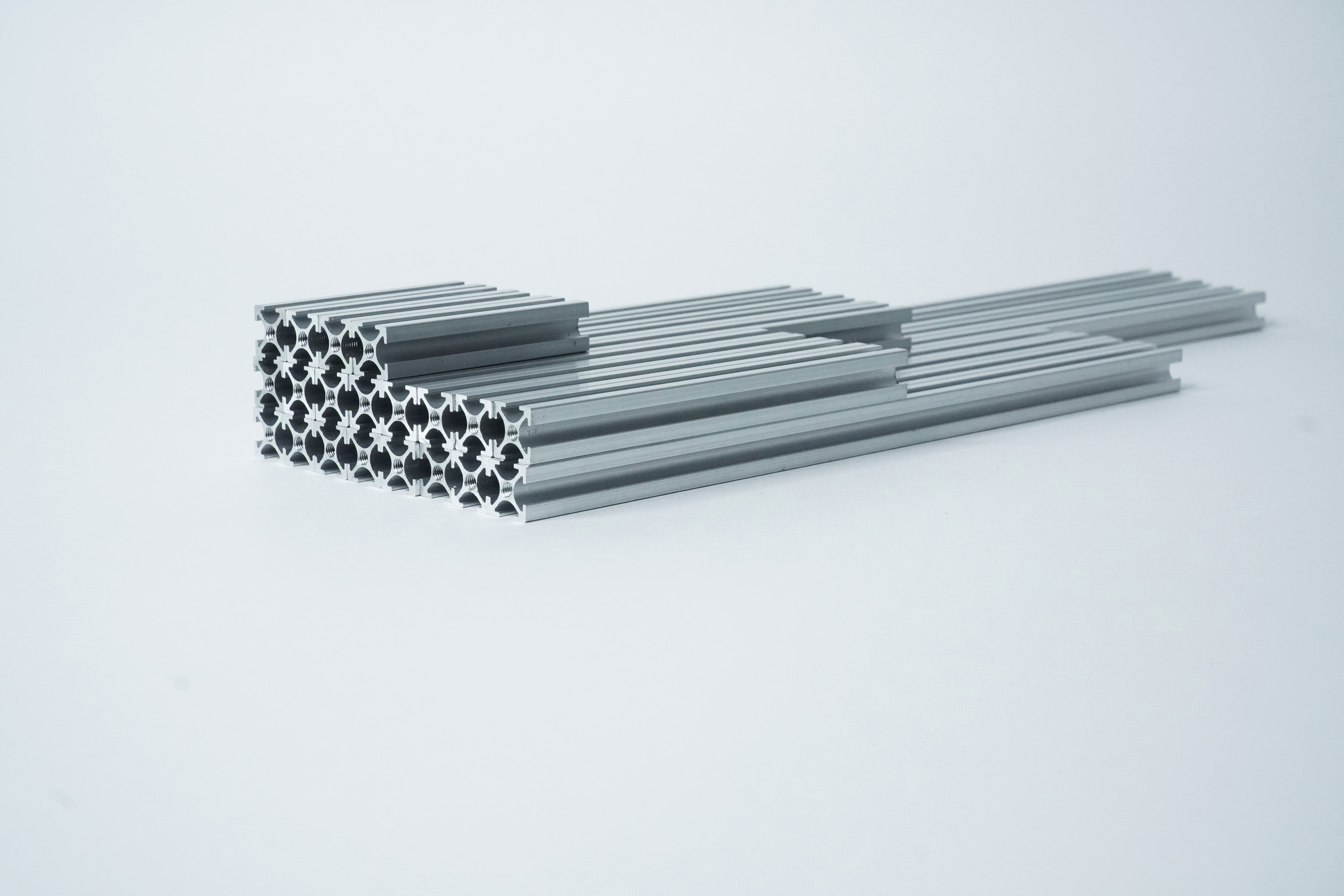 Produktbild von Makerbeam Alu-Profil 10x10mm, 200mm Lang – 8 Stück, Natur Eloxiert – Perfekt Für Deinen Eigenbau
